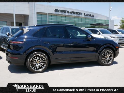 Used 2022 Porsche Cayenne Platinum Edition w/ Premium Package Plus AWD/4WD image 9