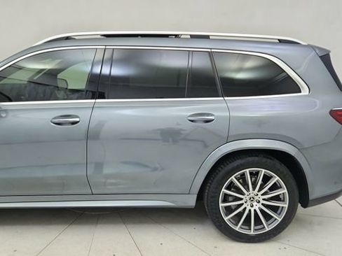 Used 2025 Mercedes-Benz GLS 450 4MATIC image 5