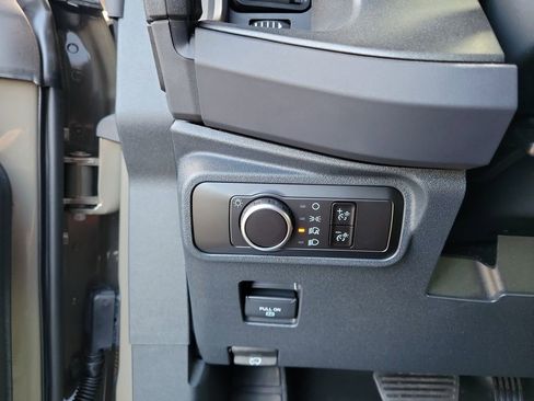 New 2025 Ford Bronco Badlands image 21