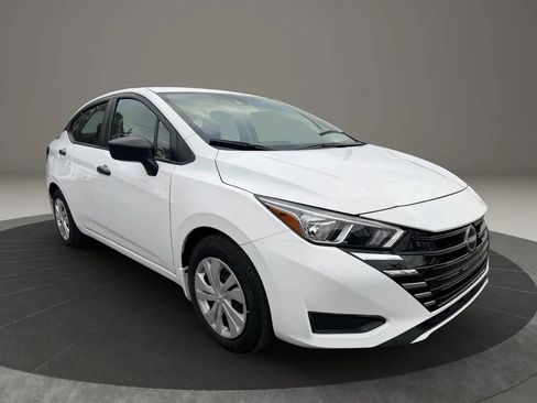 Used 2024 Nissan Versa S w/ Trunk Package image 3