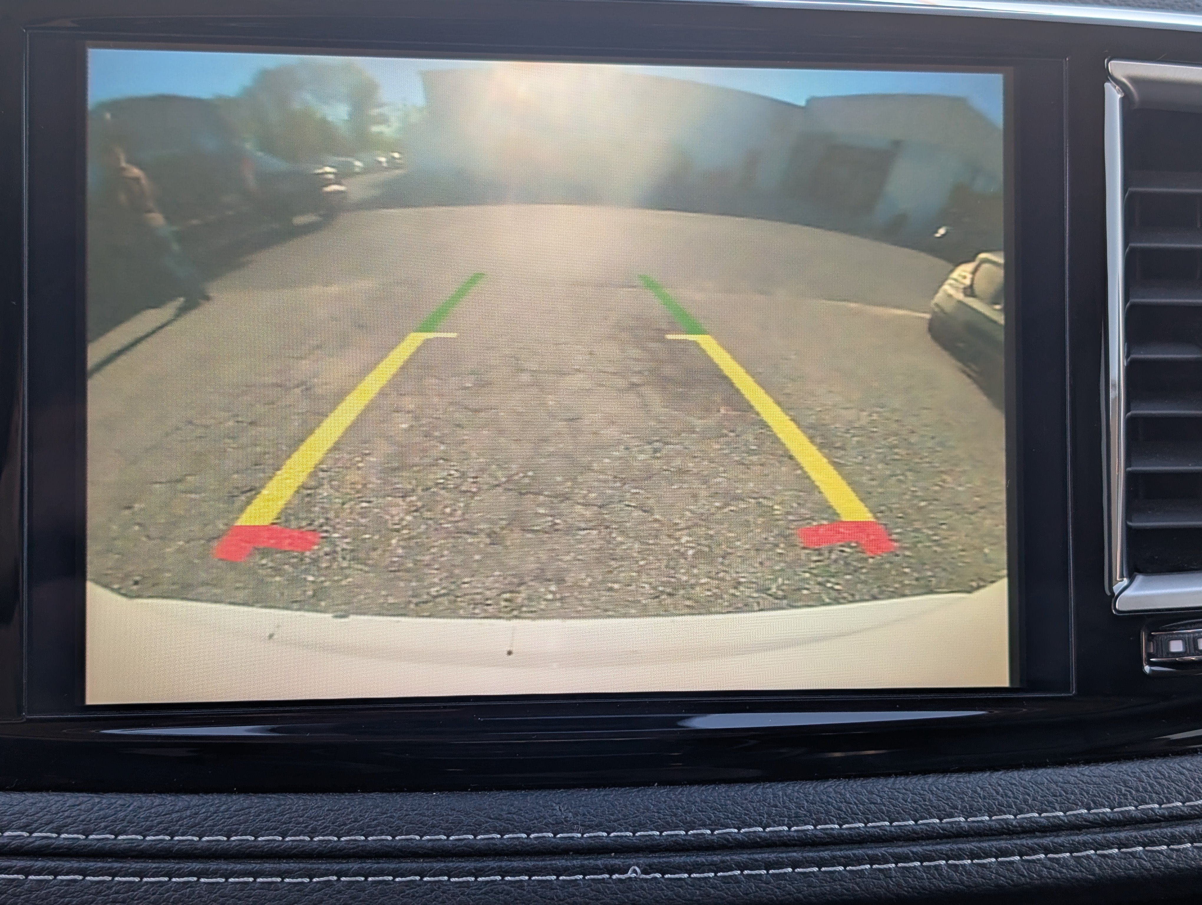 Used 2023 Chrysler Pacifica Touring-L FWD image 33