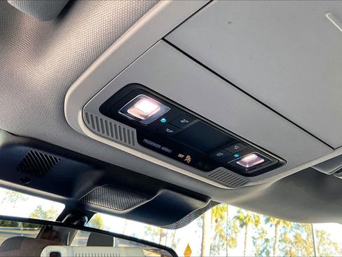 Used 2025 Ford F150 XLT w/ Equipment Group 301A Standard image 33