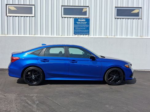 Used 2024 Honda Civic Sport image 9