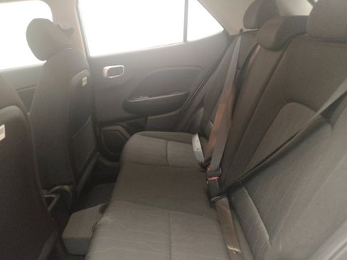 Used 2021 Hyundai Venue SE FWD image 18