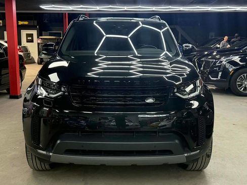 Used 2019 Land Rover Discovery HSE image 2