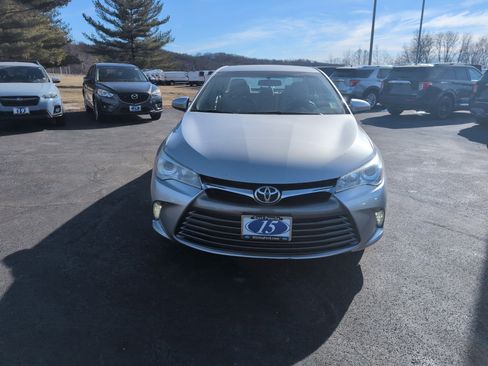 Used 2015 Toyota Camry XLE image 8