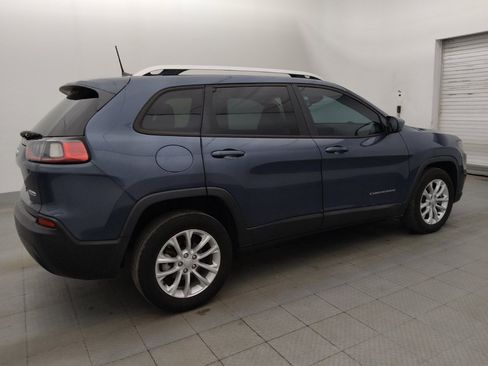 Used 2021 Jeep Cherokee Latitude w/ Mopar Interior Package FWD image 10