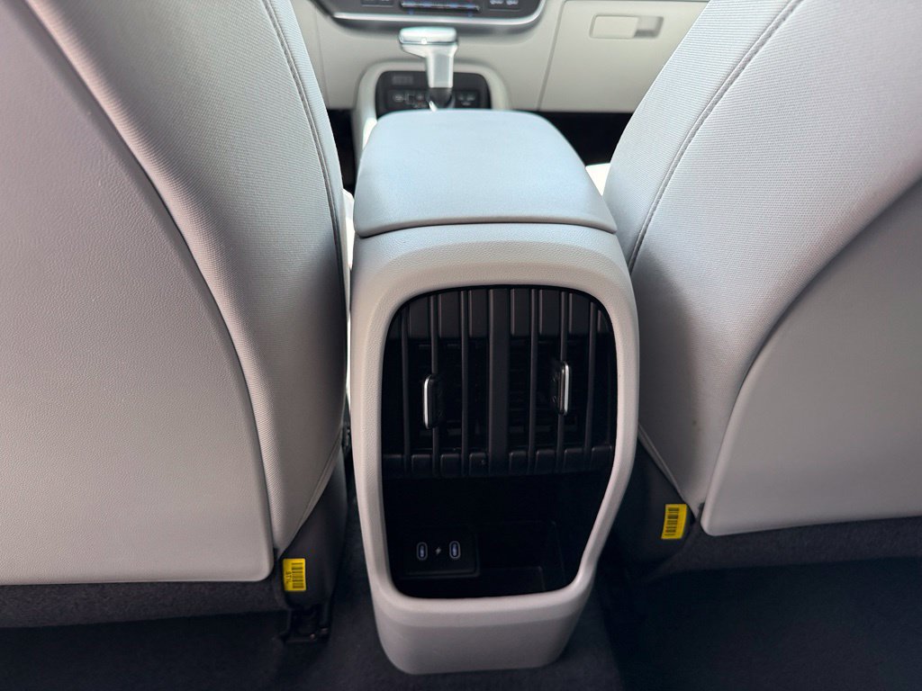 Used 2025 Hyundai Kona SEL FWD image 29