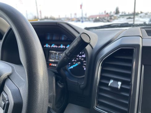 Certified 2022 Ford F250 XLT w/ Snow Plow Prep Package image 20