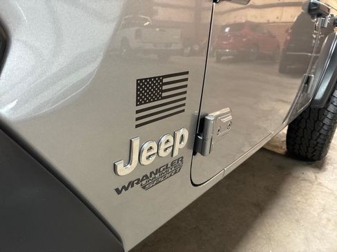 Used 2020 Jeep Wrangler Unlimited Sport AWD/4WD image 11