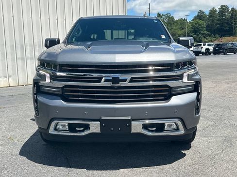 Used 2022 Chevrolet Silverado 1500 High Country w/ Technology Package AWD/4WD image 3