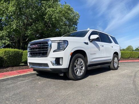 Used 2023 GMC Yukon SLT w/ SLT Premium Package AWD/4WD image 11
