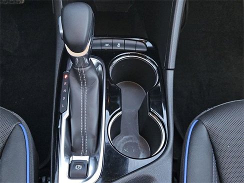 Used 2025 Buick Encore GX Sport Touring image 16