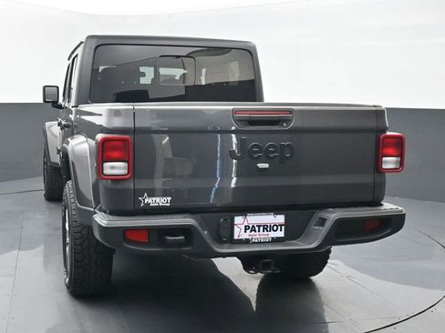 Used 2022 Jeep Gladiator Sport AWD/4WD image 4