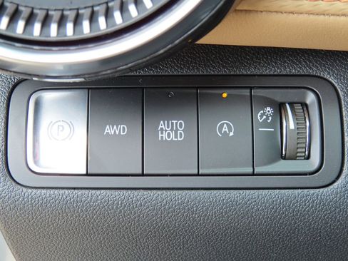 New 2026 Chevrolet Equinox ACTIV w/ Convenience Package III AWD/4WD image 17
