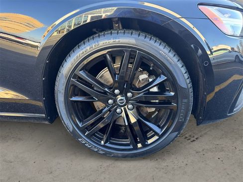 Certified 2024 Volvo S60 B5 Plus w/ Climate Package image 7