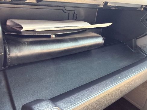 Used 2017 Toyota Camry SE image 28