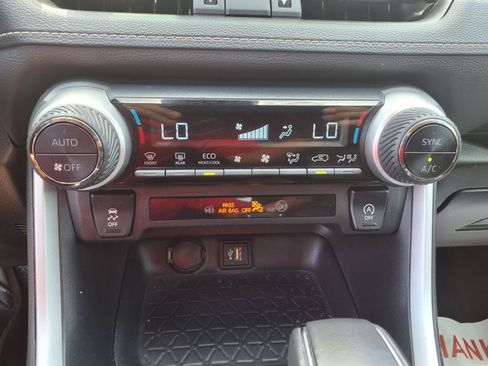 Used 2023 Toyota RAV4 XLE Premium FWD image 15