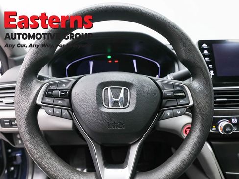 Used 2019 Honda Accord EX image 10