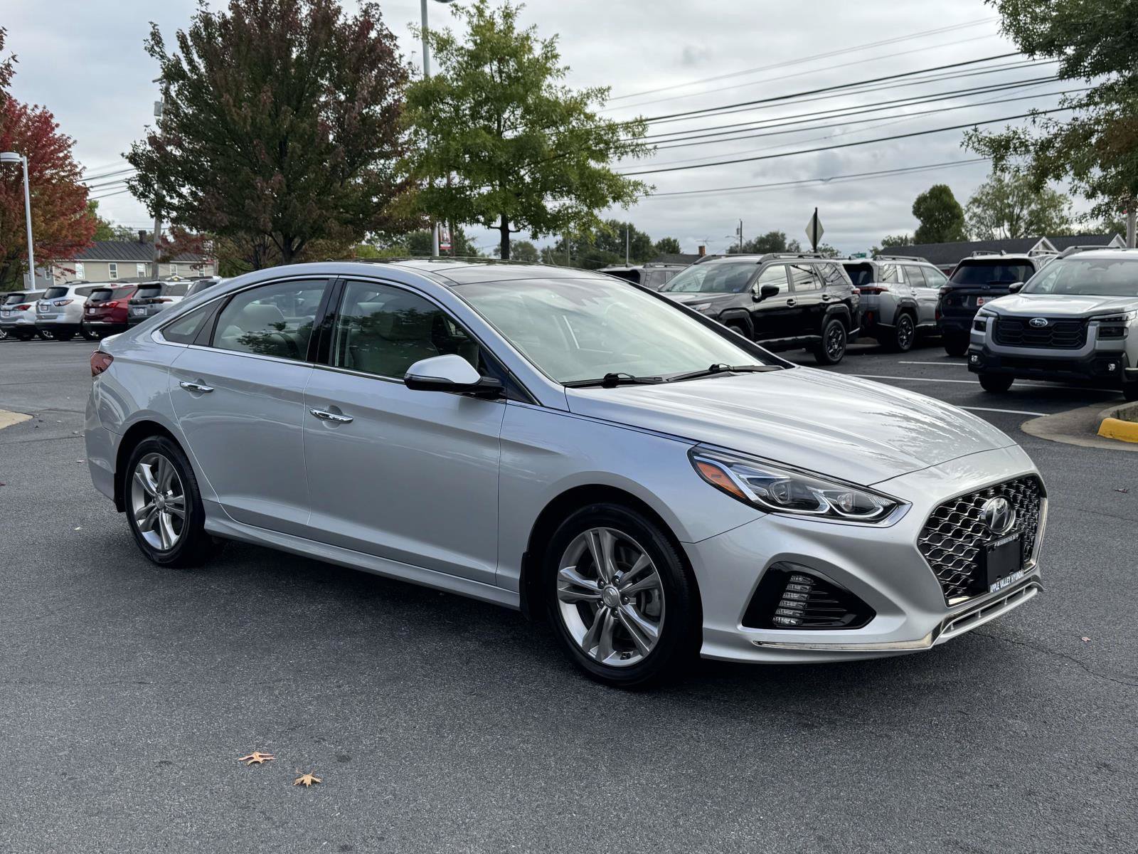 Used 2019 Hyundai Sonata Limited w/ Ultimate Package 04 FWD image 5