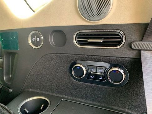 Used 2026 Genesis GV80 3.5T Prestige image 22