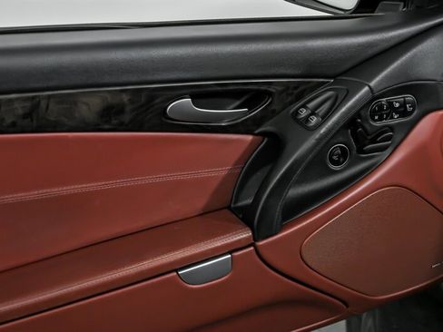 Used 2009 Mercedes-Benz SL 63 AMG image 15