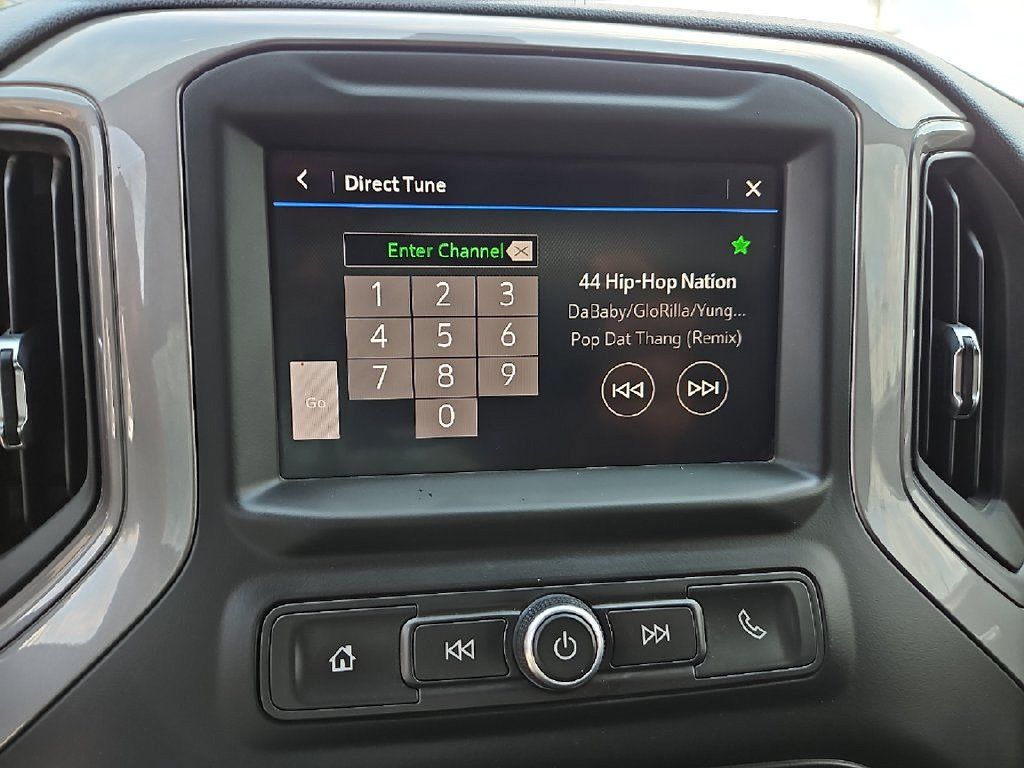 Used 2021 Chevrolet Silverado 1500 Custom AWD/4WD image 27