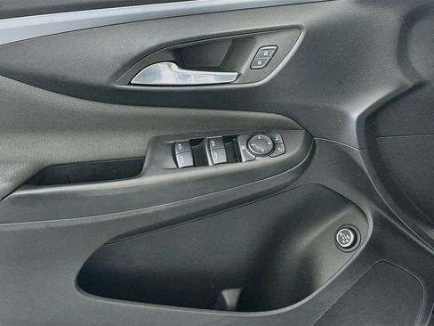 Used 2025 Buick Envista Preferred w/ Convenience II Package FWD image 15