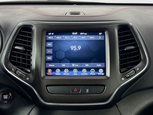 Used 2022 Jeep Cherokee Trailhawk w/ Premium Leather Package image 24