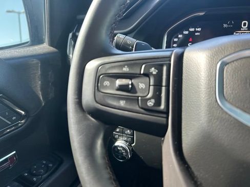 Used 2025 GMC Sierra 1500 AT4 w/ Technology Package AWD/4WD image 24