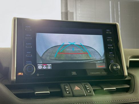 Used 2020 Toyota RAV4 Limited image 23