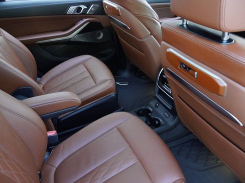 Used 2024 BMW X7 M60i w/ Executive Package AWD/4WD image 35