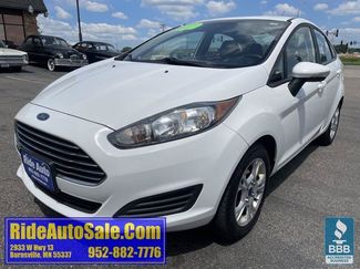 Used 2015 Ford Fiesta SE FWD video 1
