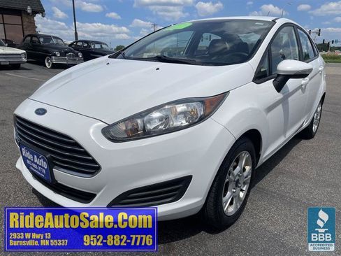 Used 2015 Ford Fiesta SE FWD image 1