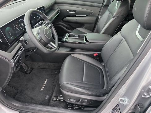 Used 2025 Hyundai Tucson Limited AWD/4WD image 9