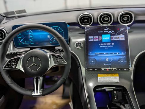 New 2026 Mercedes-Benz GLC 300 4MATIC image 5