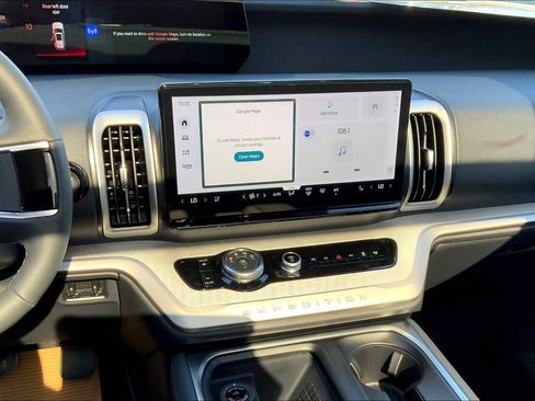 New 2025 Ford Expedition Max Active image 13