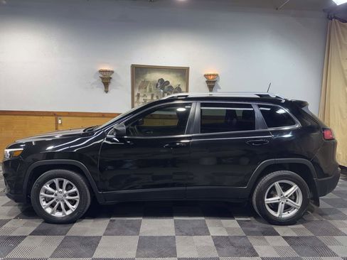 Used 2019 Jeep Cherokee Latitude w/ Popular Appearance Group image 2
