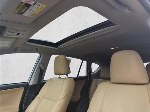 Used 2018 Toyota RAV4 XLE image 24