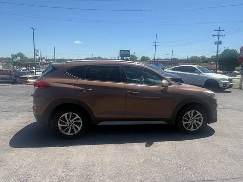 Used 2017 Hyundai Tucson SE Plus FWD image 8