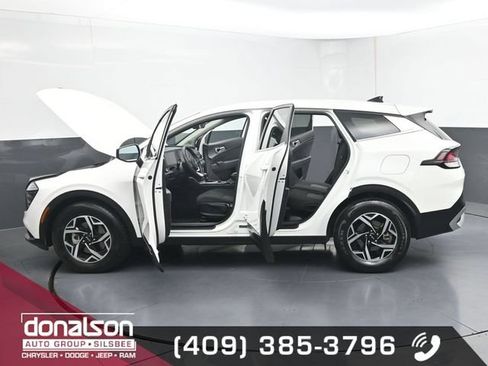 Used 2025 Kia Sportage LX FWD image 22