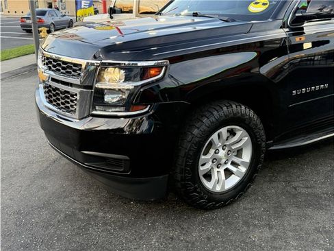 Used 2017 Chevrolet Suburban LS image 10