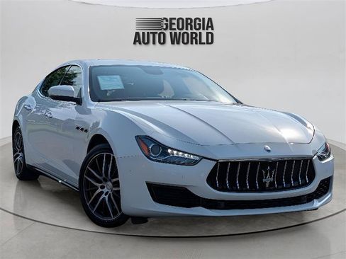 Used 2018 Maserati Ghibli S RWD image 2
