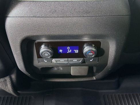 Used 2026 GMC Acadia Elevation w/ Elevation Premium Package AWD/4WD image 29