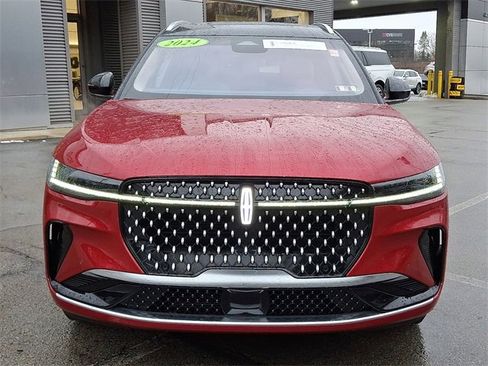 Certified 2024 Lincoln Nautilus Reserve w/ Equipment Group 202A image 2