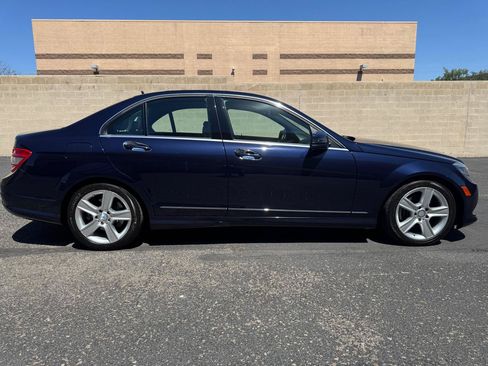 Used 2011 Mercedes-Benz C 300 Sedan image 10