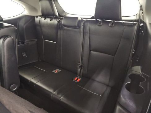 Certified 2022 Toyota Highlander XLE image 29