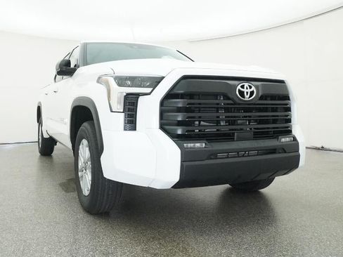 New 2026 Toyota Tundra SR5 AWD/4WD image 30