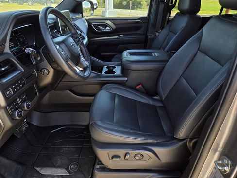Used 2022 Chevrolet Tahoe Z71 w/ Luxury Package AWD/4WD image 27