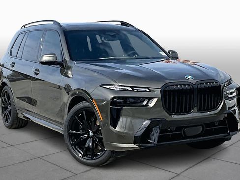 Used 2025 BMW X7 xDrive40i w/ Executive Package image 2